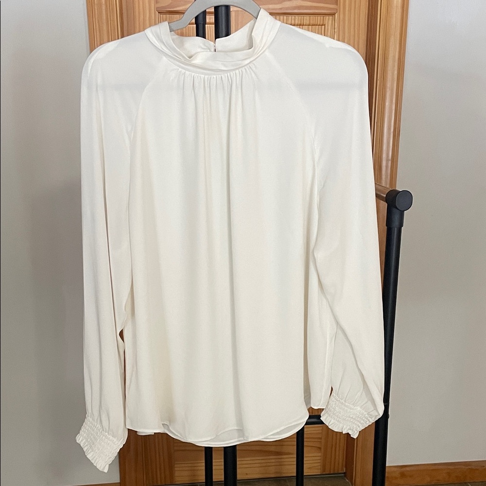 Elegant White Women's long sleeve Blouse